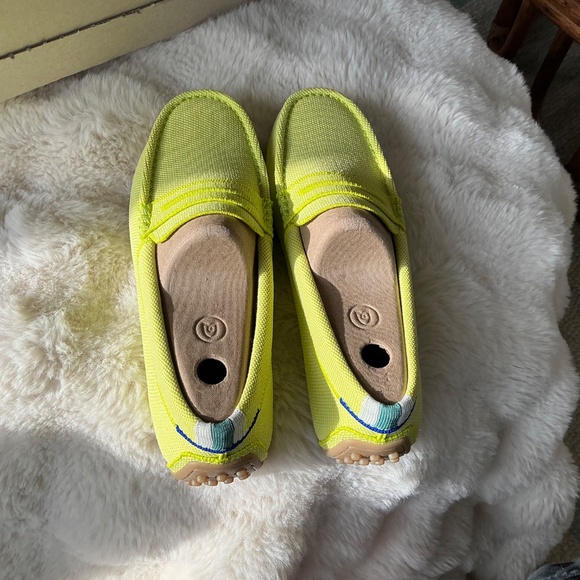 Rothy's The Driver Driving Loafer in Limon, size 8.5 NIB - Picture 5 of 5